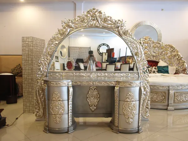 Dressing Table 4